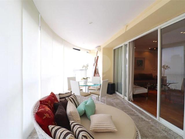 Apartamento para Venda em São Paulo/SP Jardins 3 Quartos