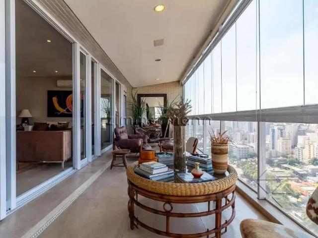 Apartamento para Venda em São Paulo/SP Pacaembu 4 Quartos