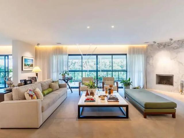 Apartamento para Venda em São Paulo/SP Panamby 4 Quartos
