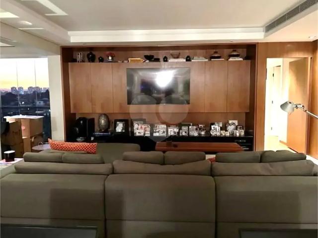 Apartamento para Venda em São Paulo/SP Vila Madalena 3 Quartos