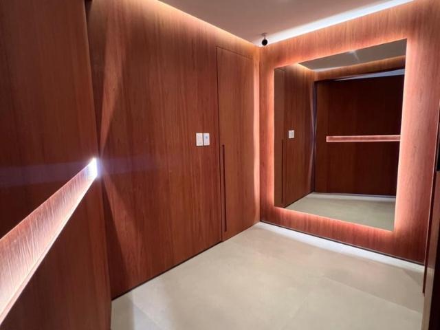 Apartamento para Venda em Salvador/BA Barra 4 Quartos