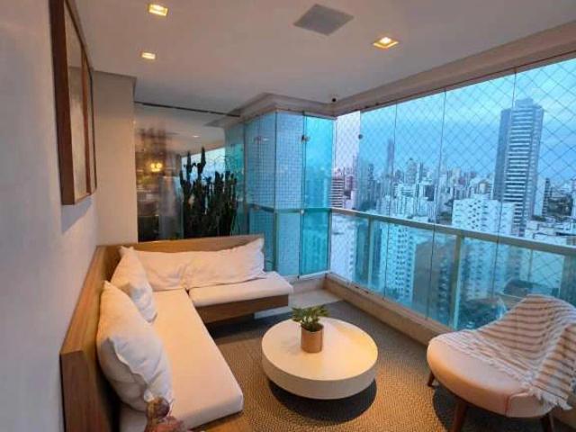 Apartamento para Venda em Salvador/BA Barra 4 Quartos