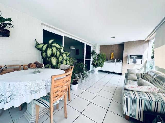 Apartamento para Venda em Salvador/BA Barra 4 Quartos