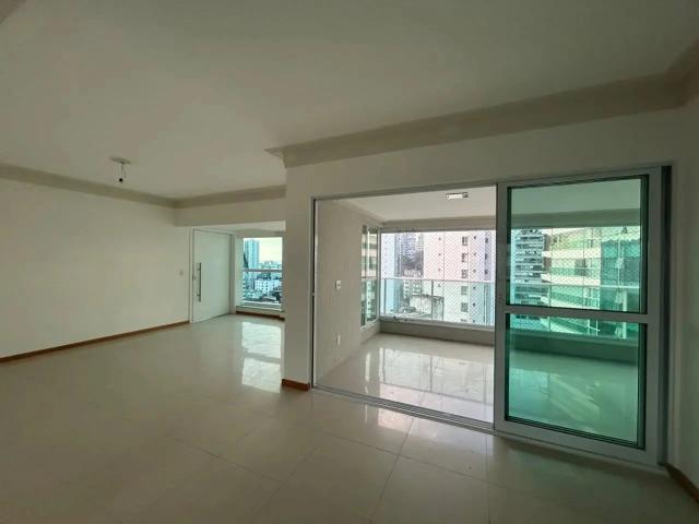 Apartamento para Venda em Salvador/BA Barra 4 Quartos