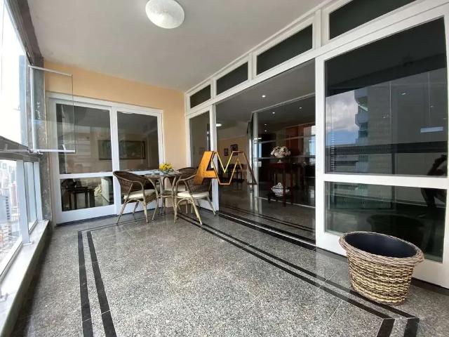 Apartamento para Venda em Salvador/BA Graça 3 Quartos