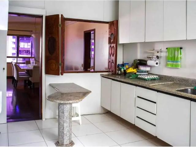 Apartamento para Venda em Salvador/BA Graça 4 Quartos