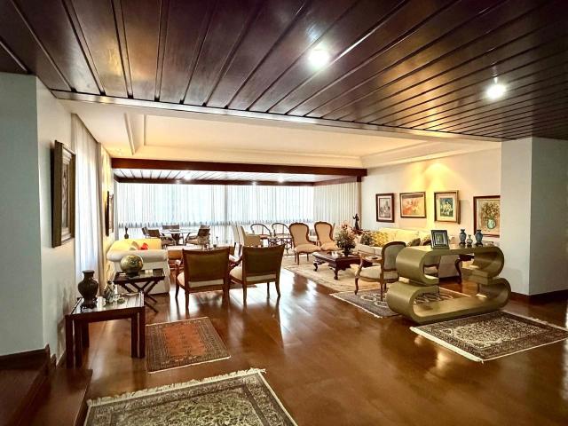 Apartamento para Venda em Salvador/BA Graça 4 Quartos