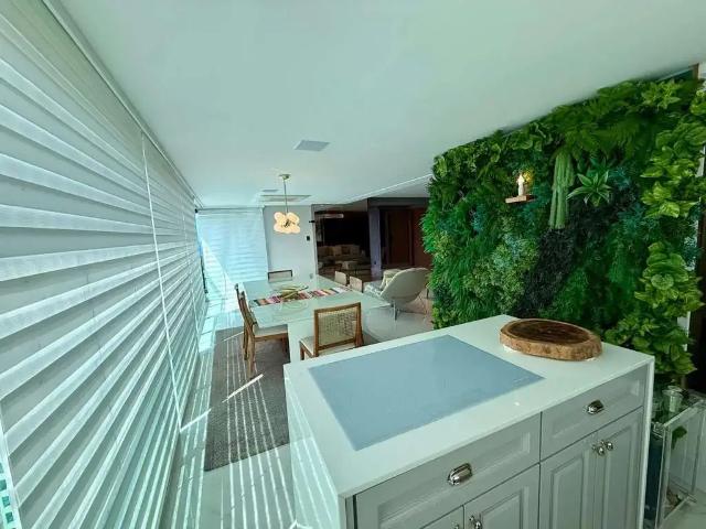 Apartamento para Venda em Salvador/BA Graça 4 Quartos