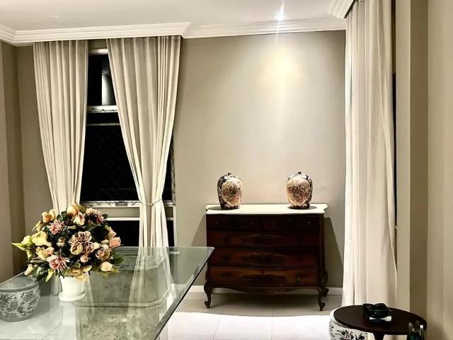 Apartamento para Venda em Salvador/BA Graça 5 Quartos