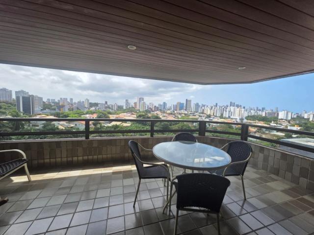 Apartamento para Venda em Salvador/BA Itaigara 4 Quartos