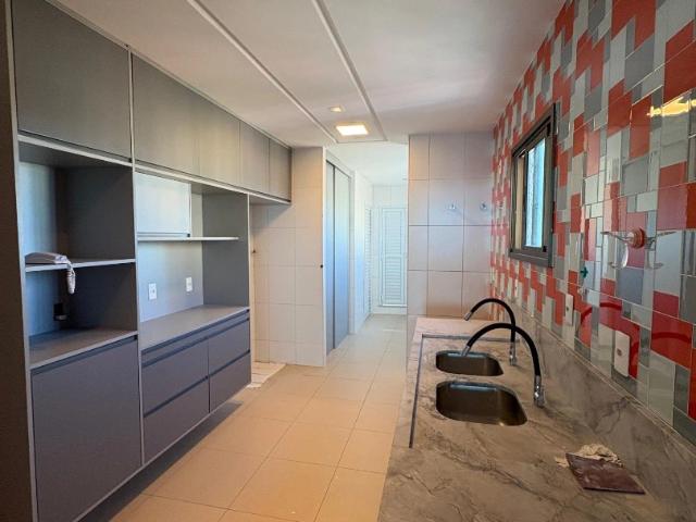 Apartamento para Venda em Salvador/BA Jaguaribe 4 Quartos