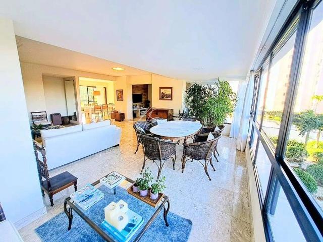 Apartamento para Venda em Salvador/BA Ondina 4 Quartos