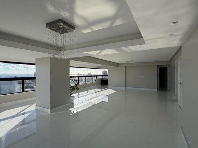 Apartamento para Venda em Salvador/BA Ondina 4 Quartos