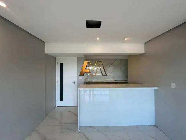 Apartamento para Venda em Salvador/BA Paralela 3 Quartos