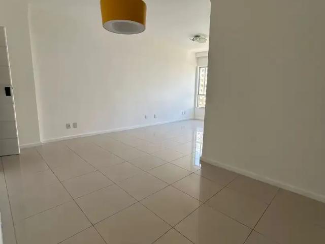 Apartamento para Venda em Salvador/BA Pituba 3 Quartos