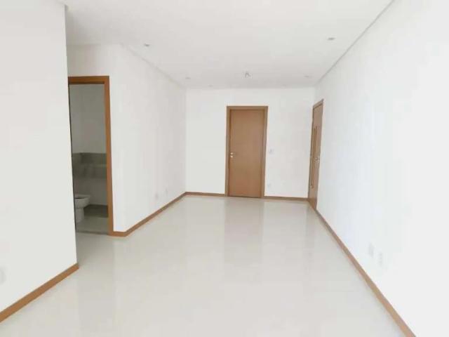 Apartamento para Venda em Salvador/BA Pituba 3 Quartos