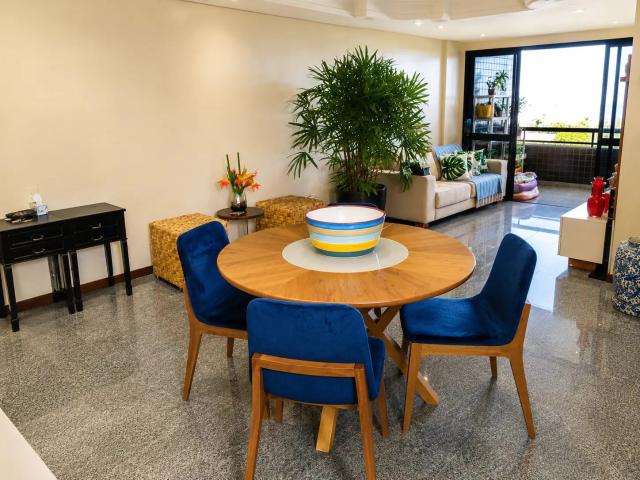 Apartamento para Venda em Salvador/BA Pituba 4 Quartos