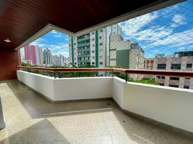Apartamento para Venda em Salvador/BA Pituba 4 Quartos