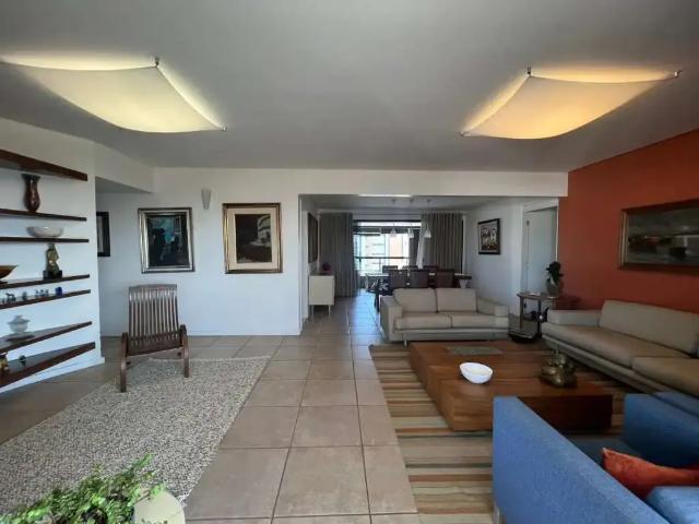 Apartamento para Venda em Salvador/BA Pituba 4 Quartos
