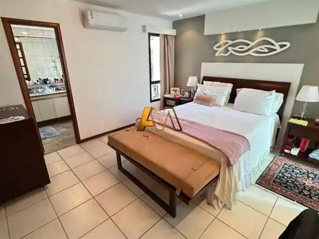 Apartamento para Venda em Salvador/BA Pituba 4 Quartos