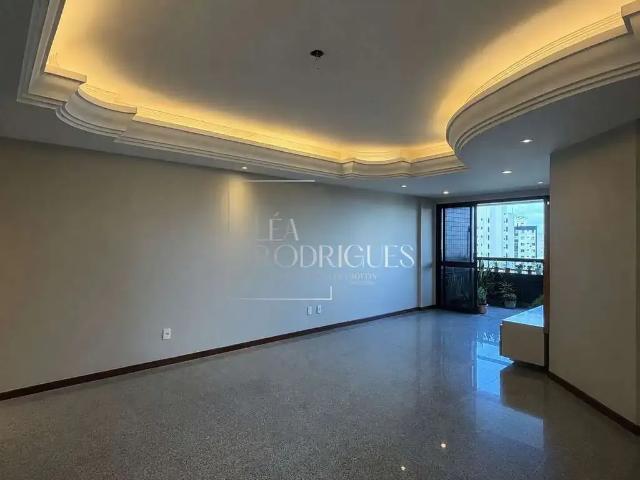 Apartamento para Venda em Salvador/BA Pituba 4 Quartos