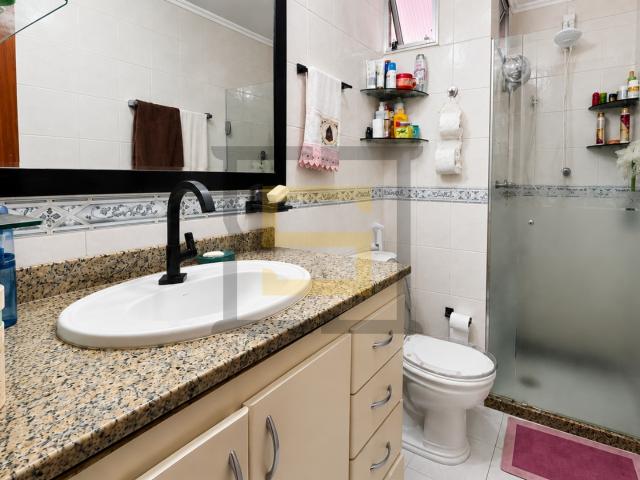 Apartamento para Venda em Salvador/BA Pituba 4 Quartos