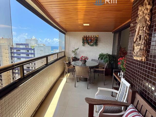 Apartamento para Venda em Salvador/BA Pituba 4 Quartos