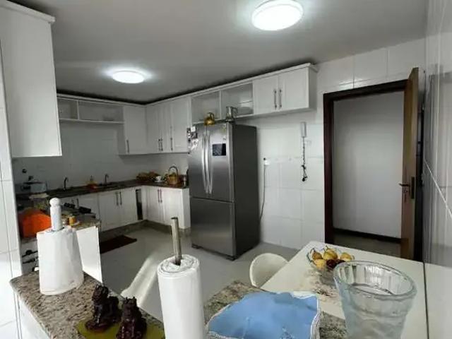 Apartamento para Venda em Salvador/BA Pituba 4 Quartos