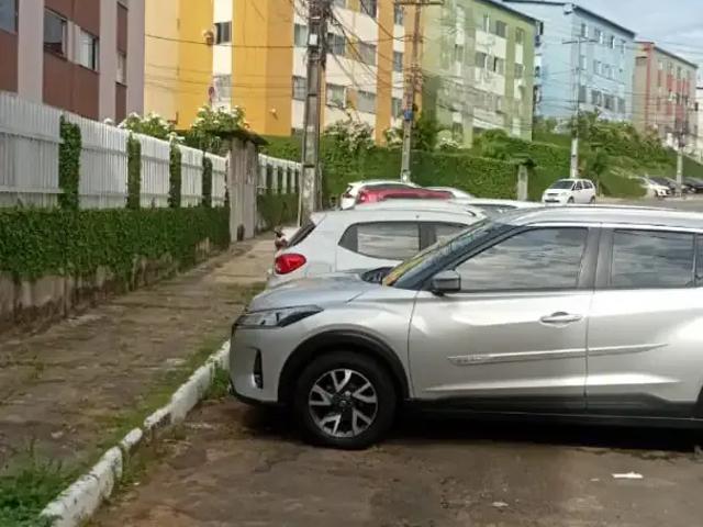 Apartamento para Venda em Salvador/BA Vale dos Lagos 2 Quartos