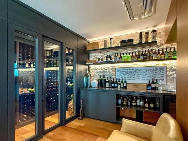 Apartamento para Venda em Salvador/BA Vitória 4 Quartos