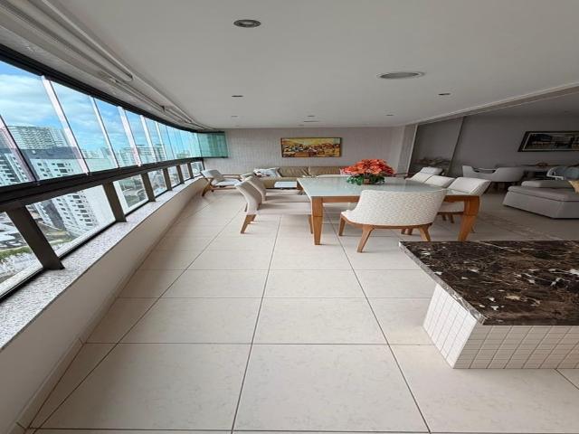 Apartamento para Venda em Salvador/BA Vitória 4 Quartos
