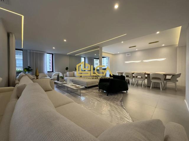 Apartamento para Venda em Santos/SP Boqueirão 4 Quartos