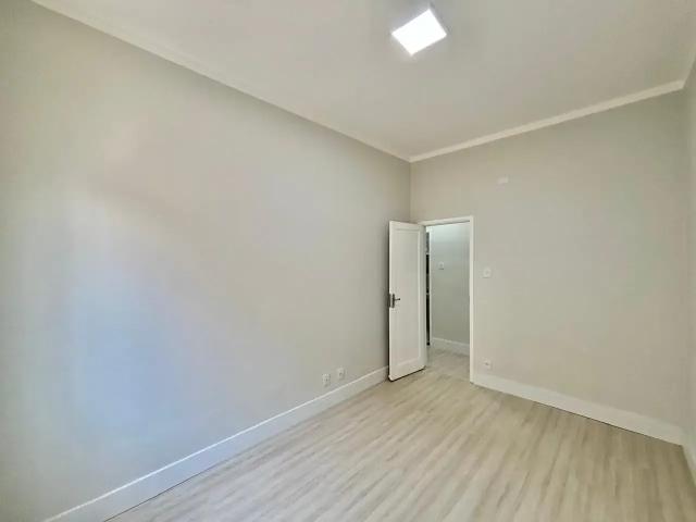 Apartamento para Venda em Santos/SP Embaré 2 Quartos