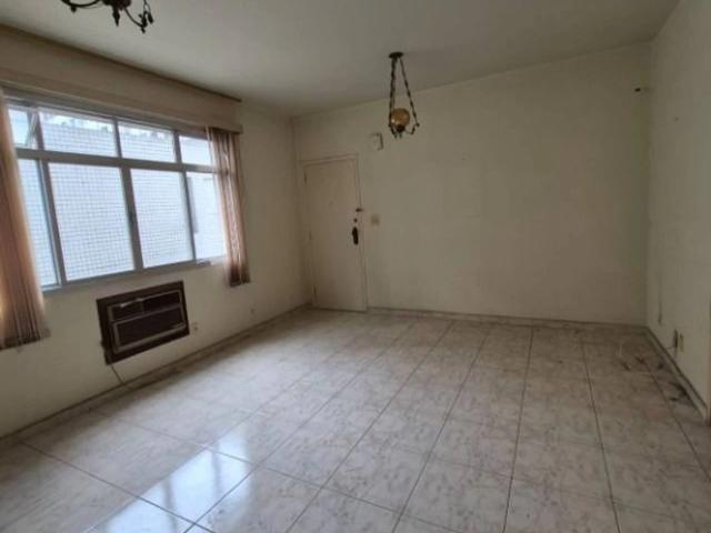Apartamento para Venda em Santos/SP Embaré 2 Quartos