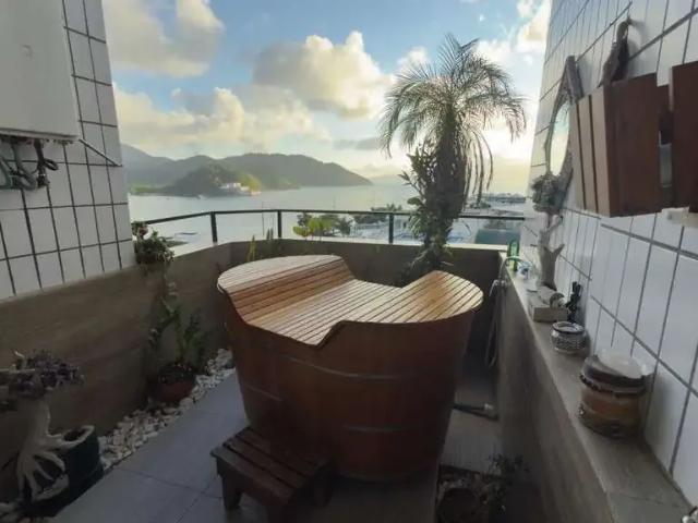 Apartamento para Venda em Santos/SP Ponta da Praia 2 Quartos