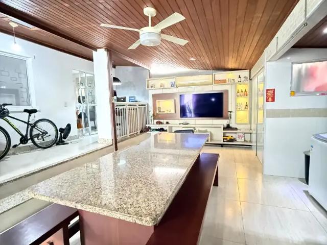Apartamento para Venda em Serra/ES Praia da Baleia 3 Quartos