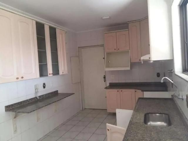 Apartamento para Venda em Taubaté/SP Centro 4 Quartos