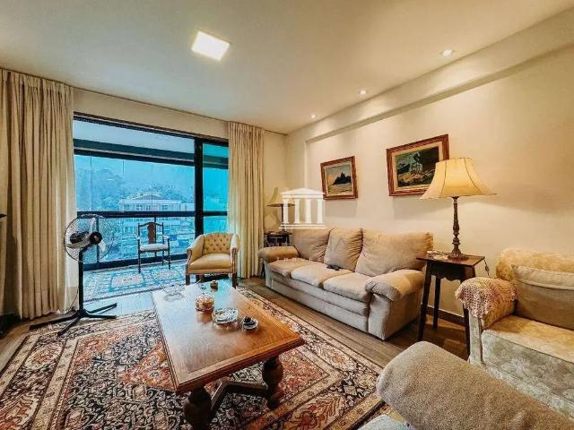 Apartamento para Venda em Teresópolis/RJ Alto 3 Quartos