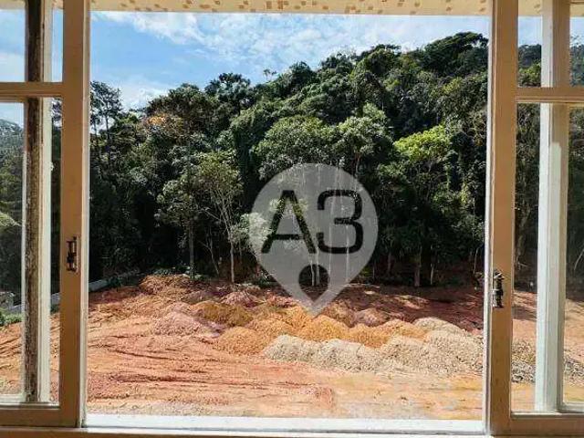 Apartamento para Venda em Teresópolis/RJ Várzea 3 Quartos