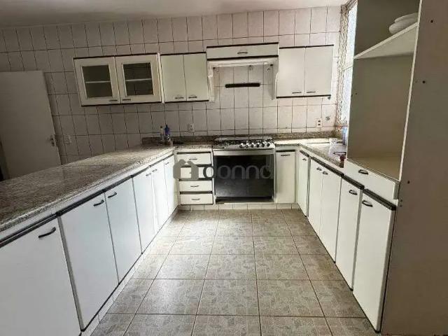 Apartamento para Venda em Uberaba/MG Centro 4 Quartos