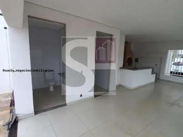 Apartamento para Venda em Uberlândia/MG Segismundo Pereira 2 Quartos