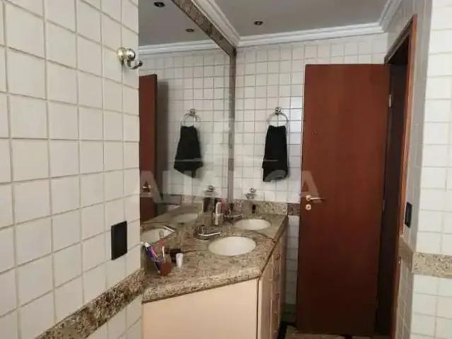 Apartamento para Venda em Uberlândia/MG Fundinho 4 Quartos
