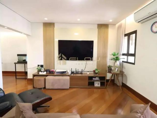 Apartamento para Venda em Uberlândia/MG Fundinho 5 Quartos