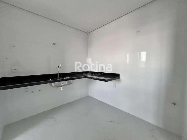 Apartamento para Venda em Uberlândia/MG Santa Mônica 3 Quartos