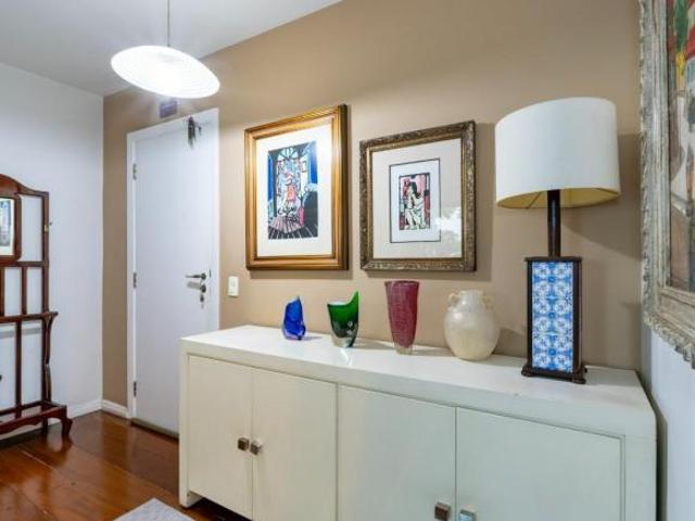 Apartamento para venda em Vila Andrade com 4 quartos, sendo 2 suítes, 180m²