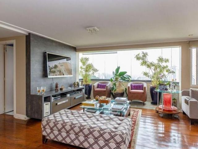 Apartamento para venda em Vila Andrade de 302.00m² com 4 Quartos, 4 Suites e 3 Garagens