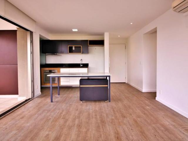 Apartamento para venda em Vila Madalena de 82.00m² com 2 Quartos, 1 Suite e 2 Garagens