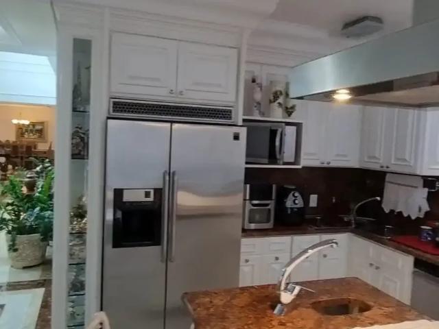Apartamento para Venda em Vila Velha/ES Interlagos 5 Quartos