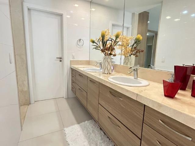 Apartamento para Venda em Vila Velha/ES Itapuã 4 Quartos