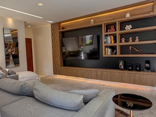Apartamento para Venda em Vitória/ES Praia do Canto 4 Quartos